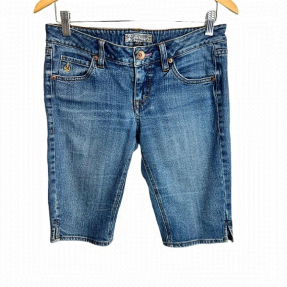 Volcom Bermuda Denim Jean Shorts  Size 7 - Picture 1 of 9